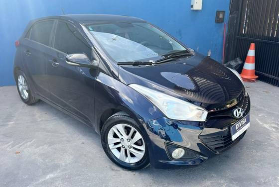 HYUNDAI HB20 1.6 PREMIUM 16V FLEX 4P AUTOMÁTICO HYUNDAI HB20 1.6 PREMIUM 16V FLEX 4P AUTOMÁTICO